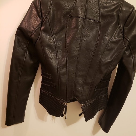 COPY - Jacket - Picture 4 of 4